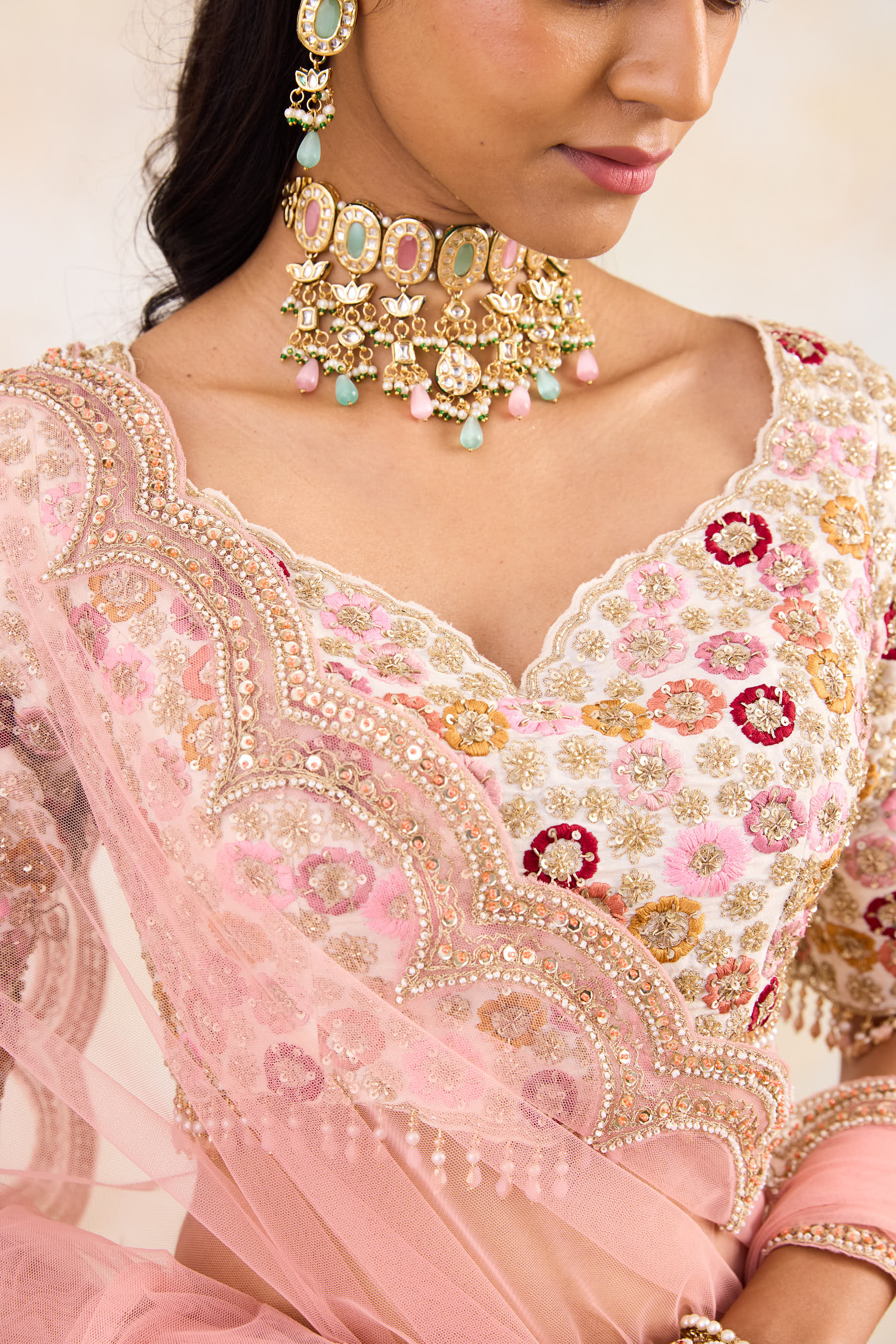 Tvisha Kundan Set