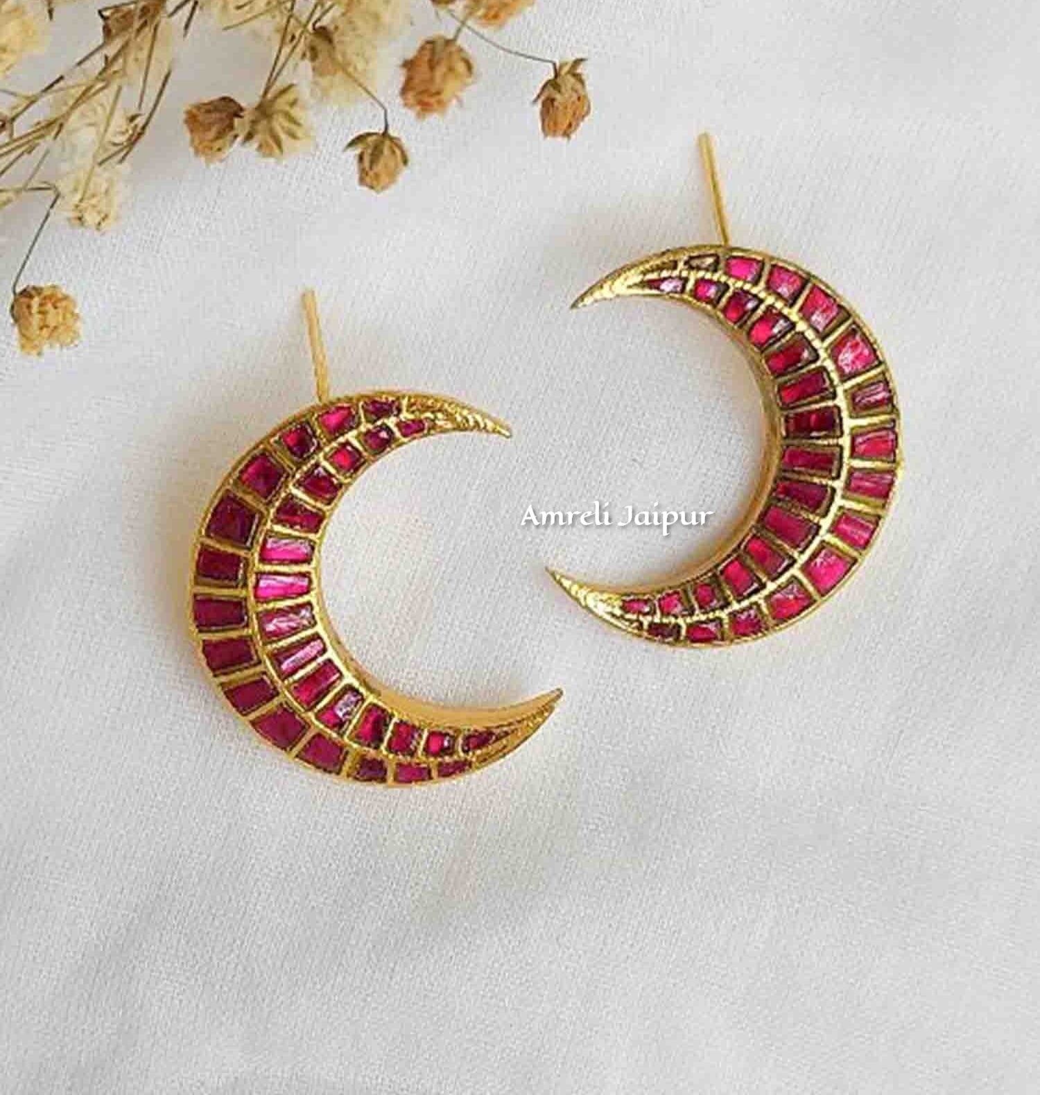 Aashvi Pachi Kundan Ear Cuffs