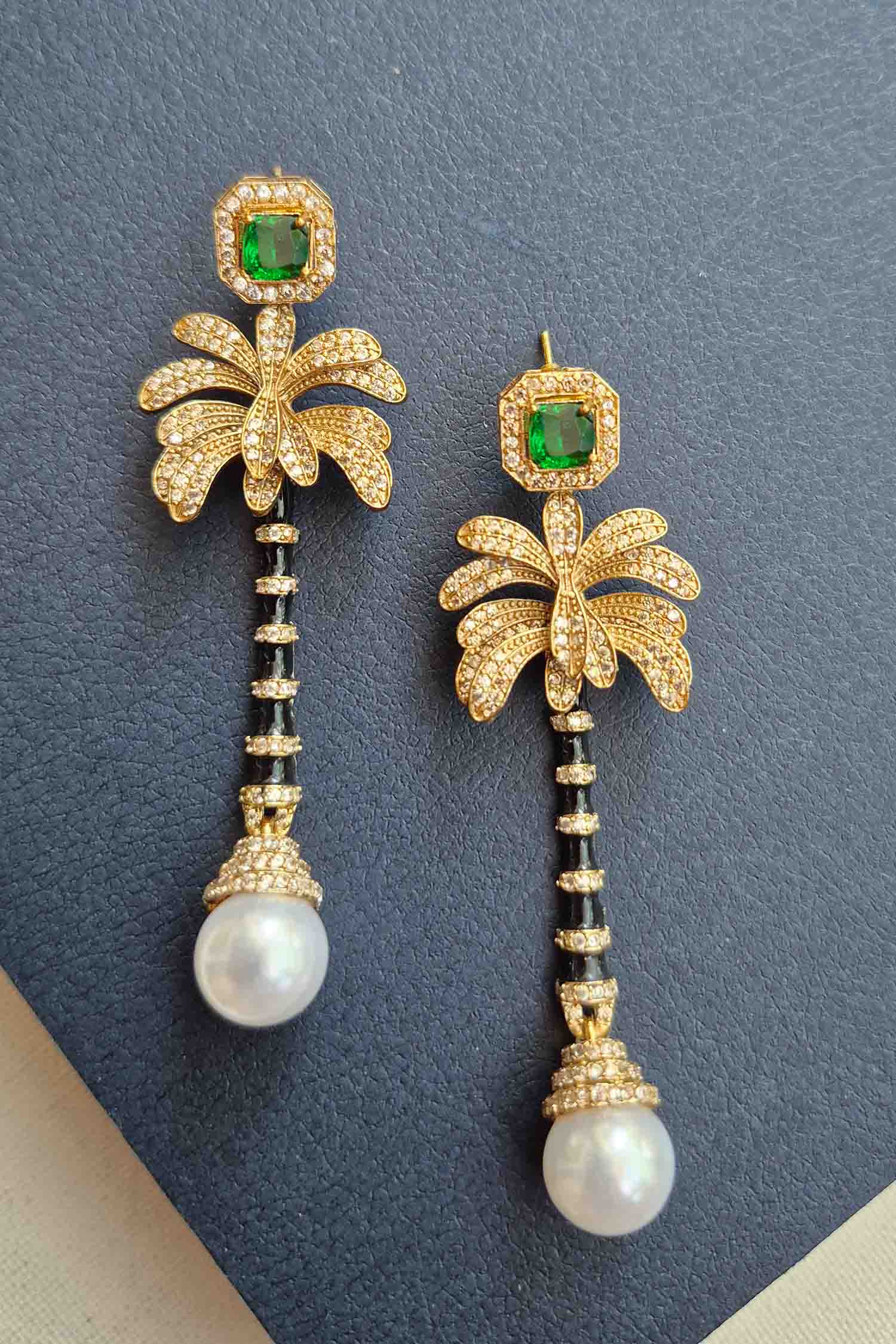 Rosso Dangler Earrings