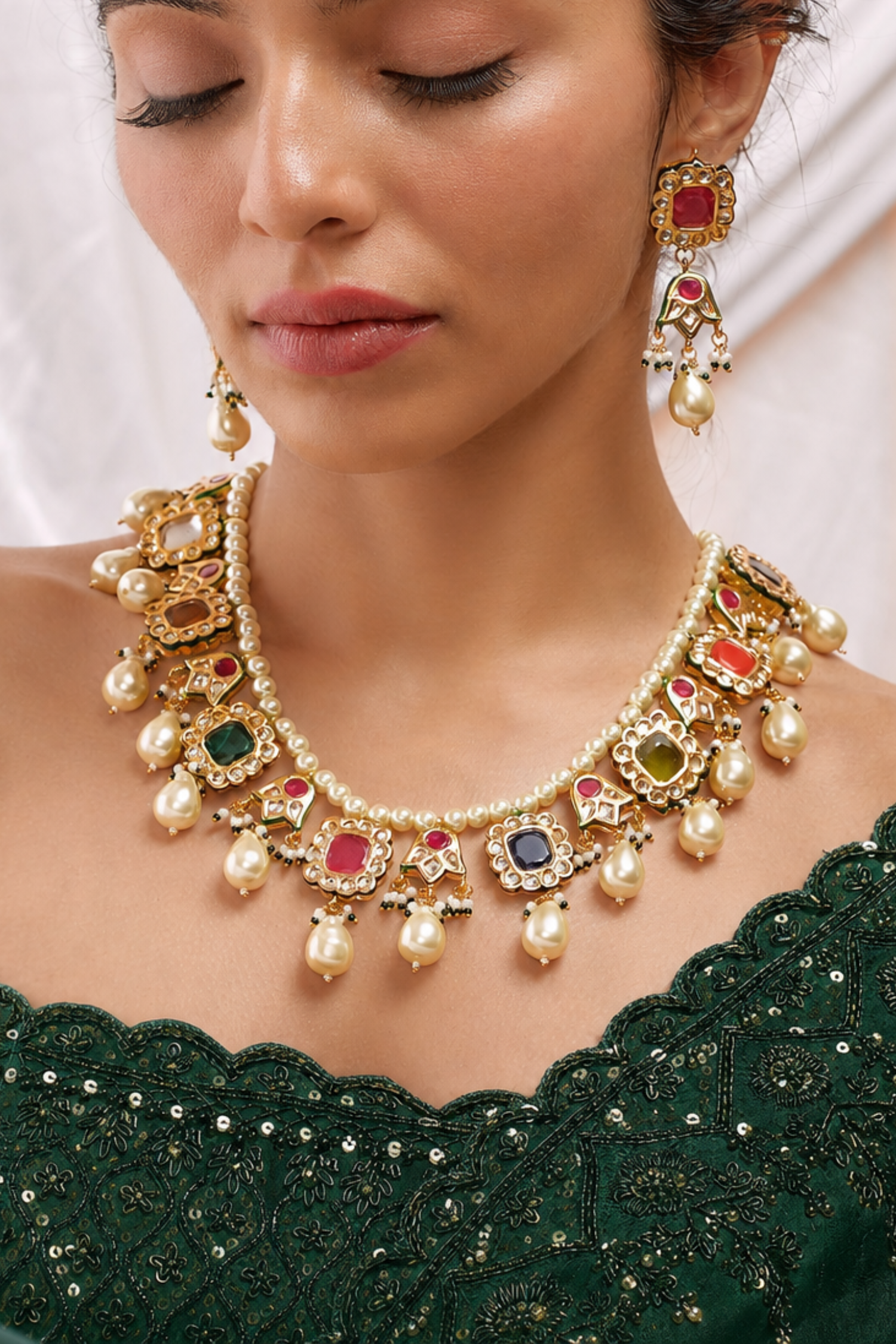 Sofya Navratan Necklace Set