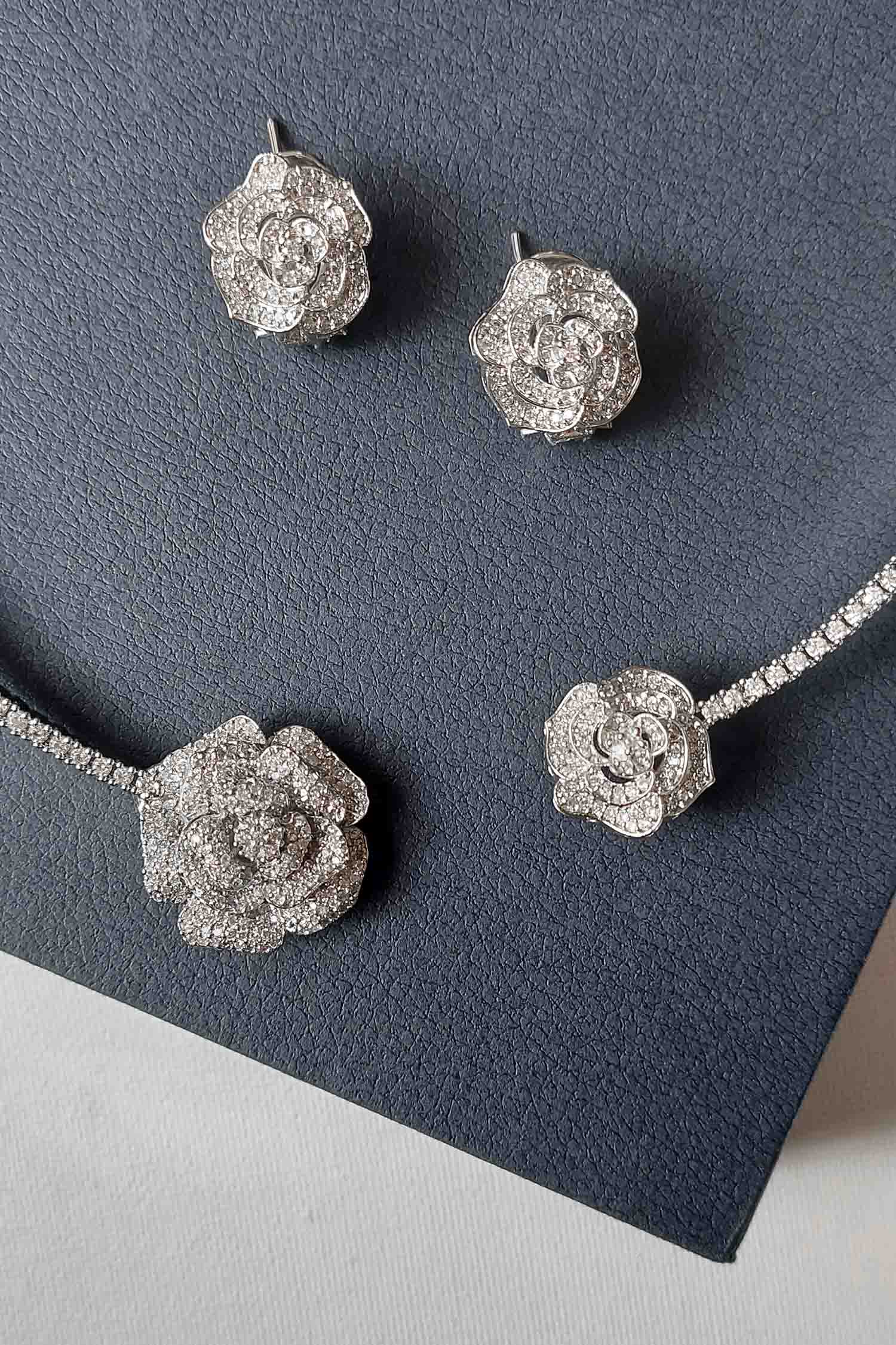 Aishee Diamond Necklace Set
