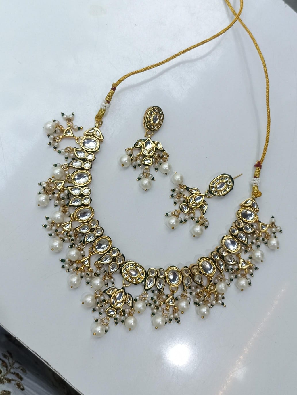 Saeda Kundan Necklace Set