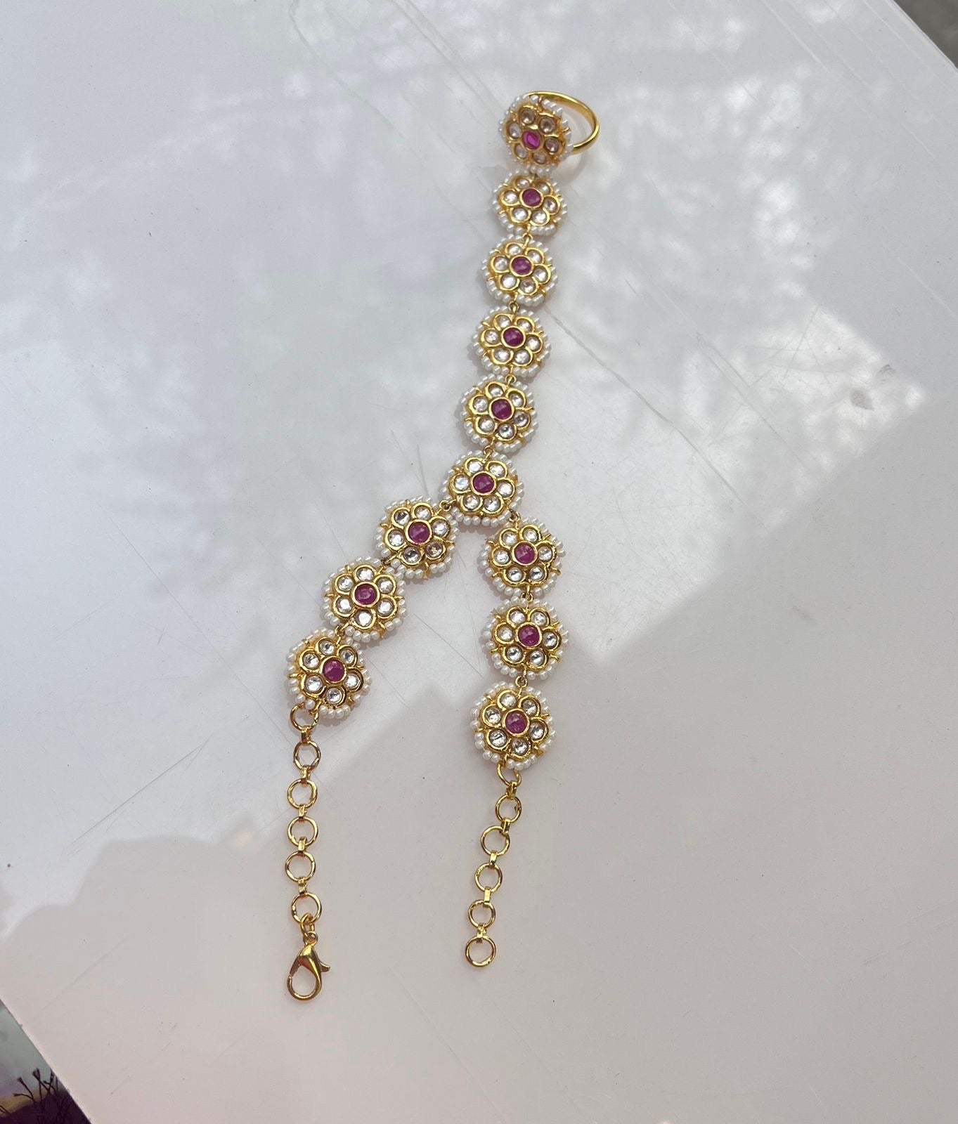 Rea Pachi Kundan Haath Phool