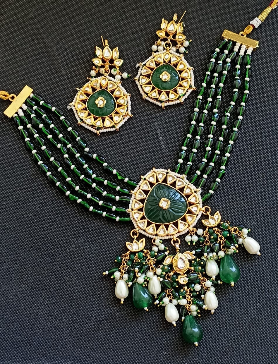 Aesha Kundan Choker set