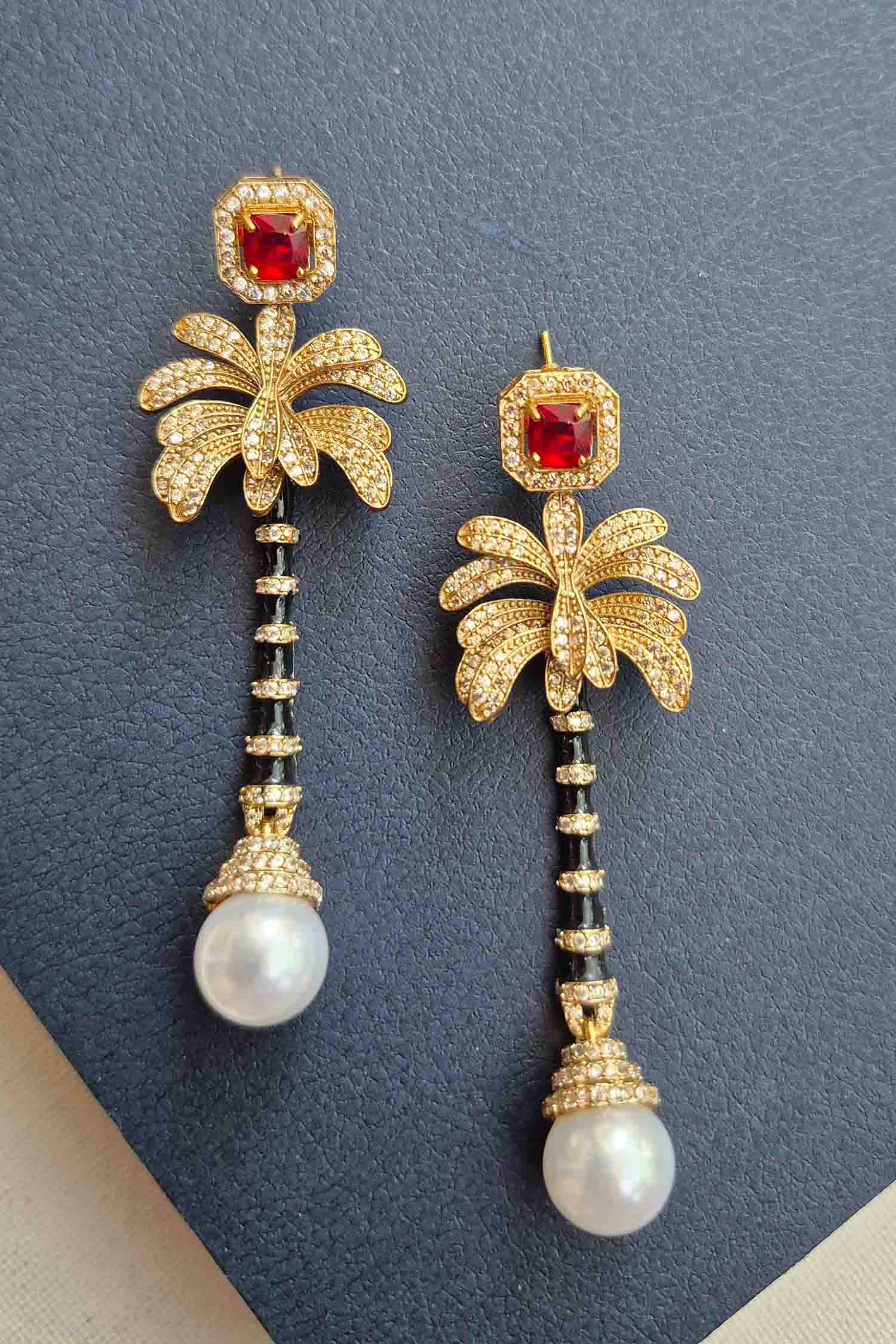 Rosso Dangler Earrings