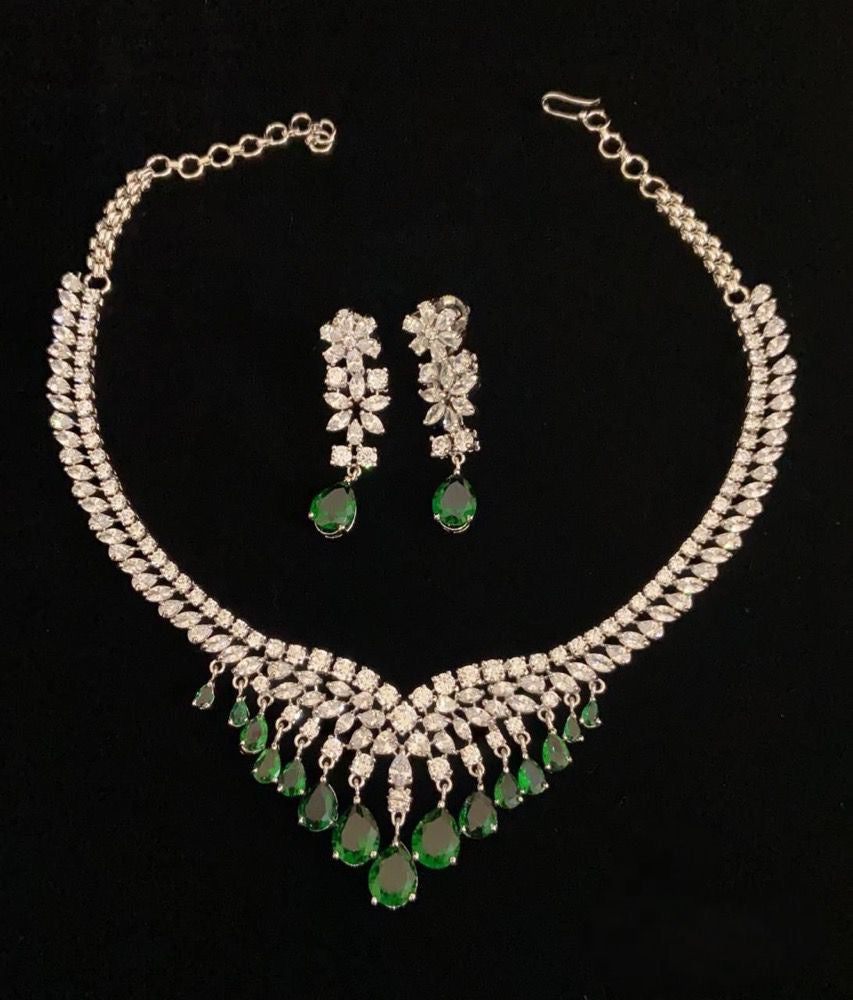 Alixia Diamond Necklace Set