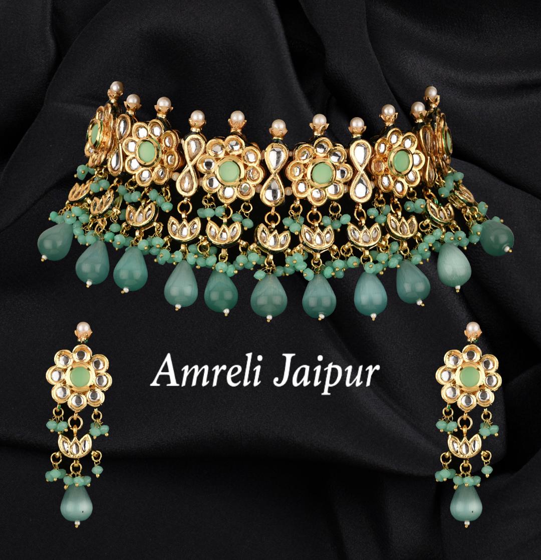 Noel Kundan Choker Set