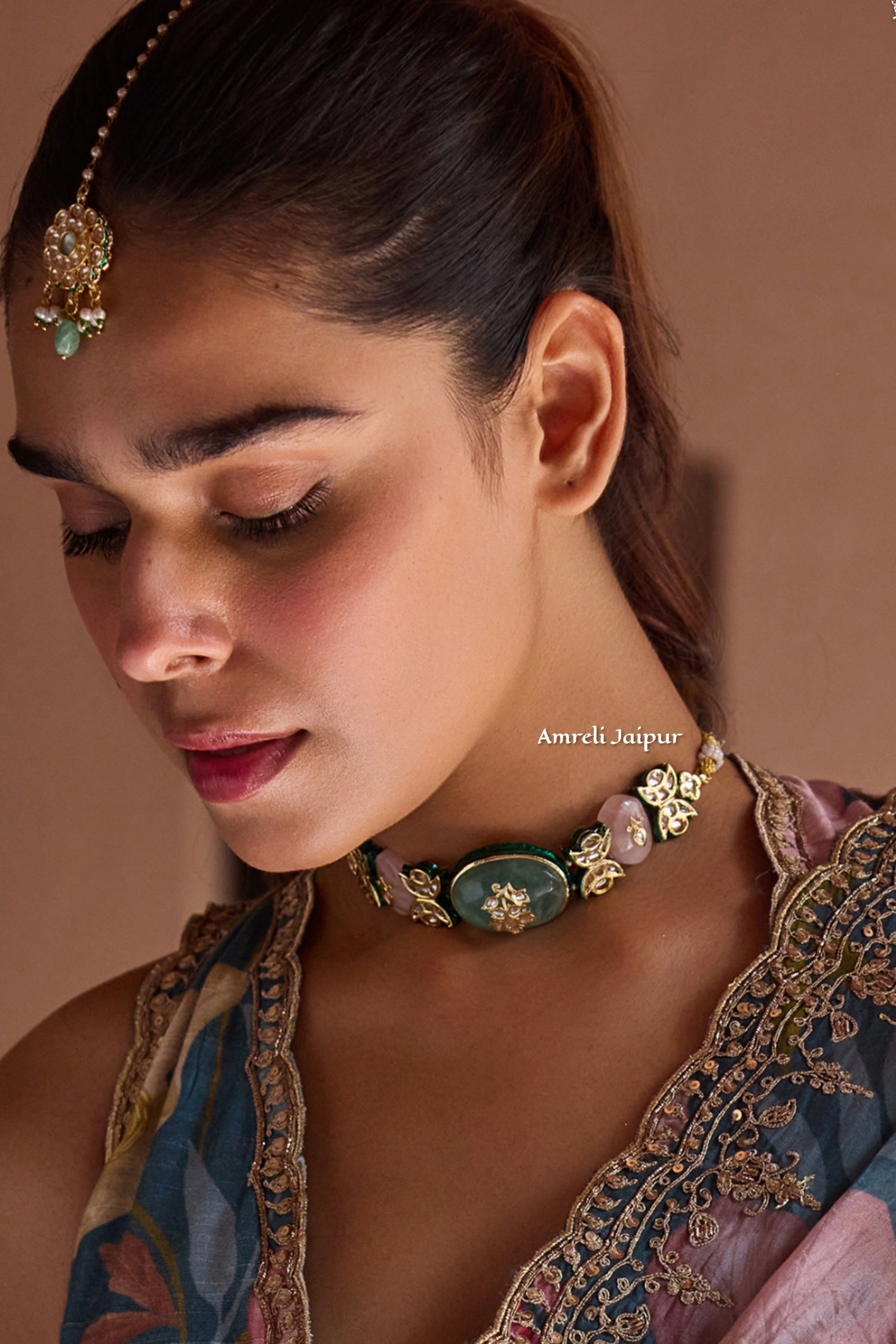 Jenisa Kundan Carving Stone Set