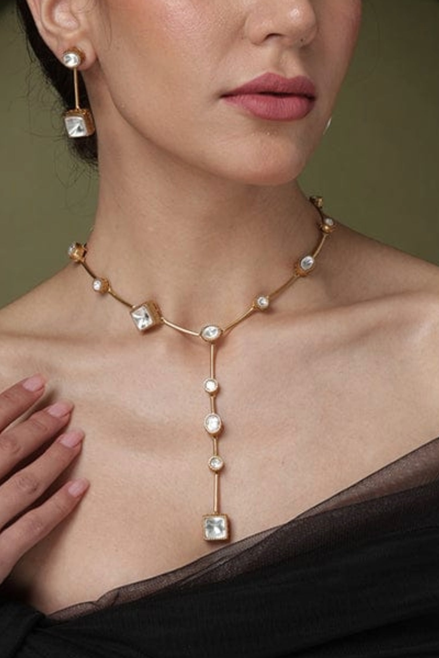 Evora Uncut Polki Necklace Set