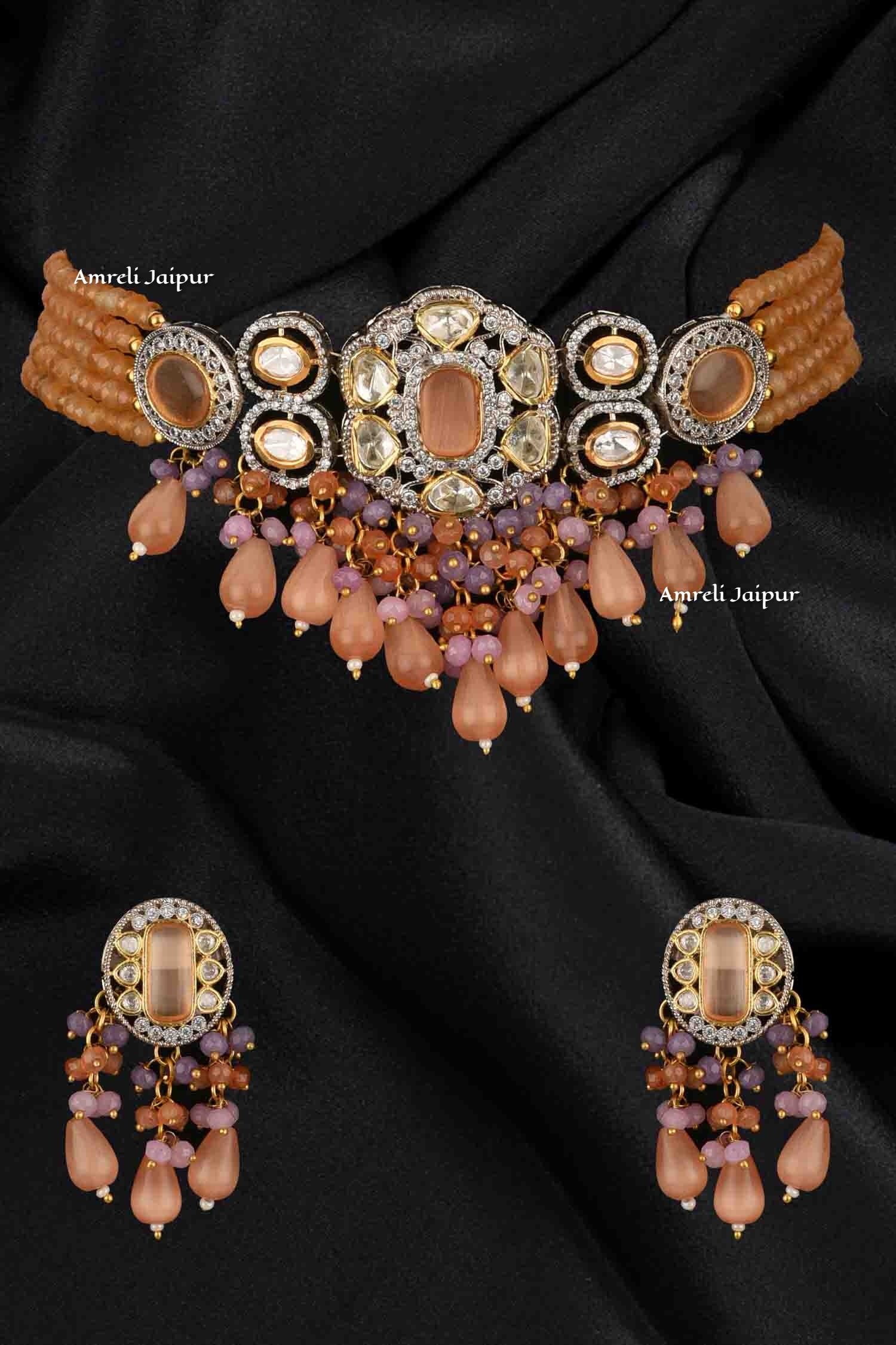 Vikriti Kundan Choker Set