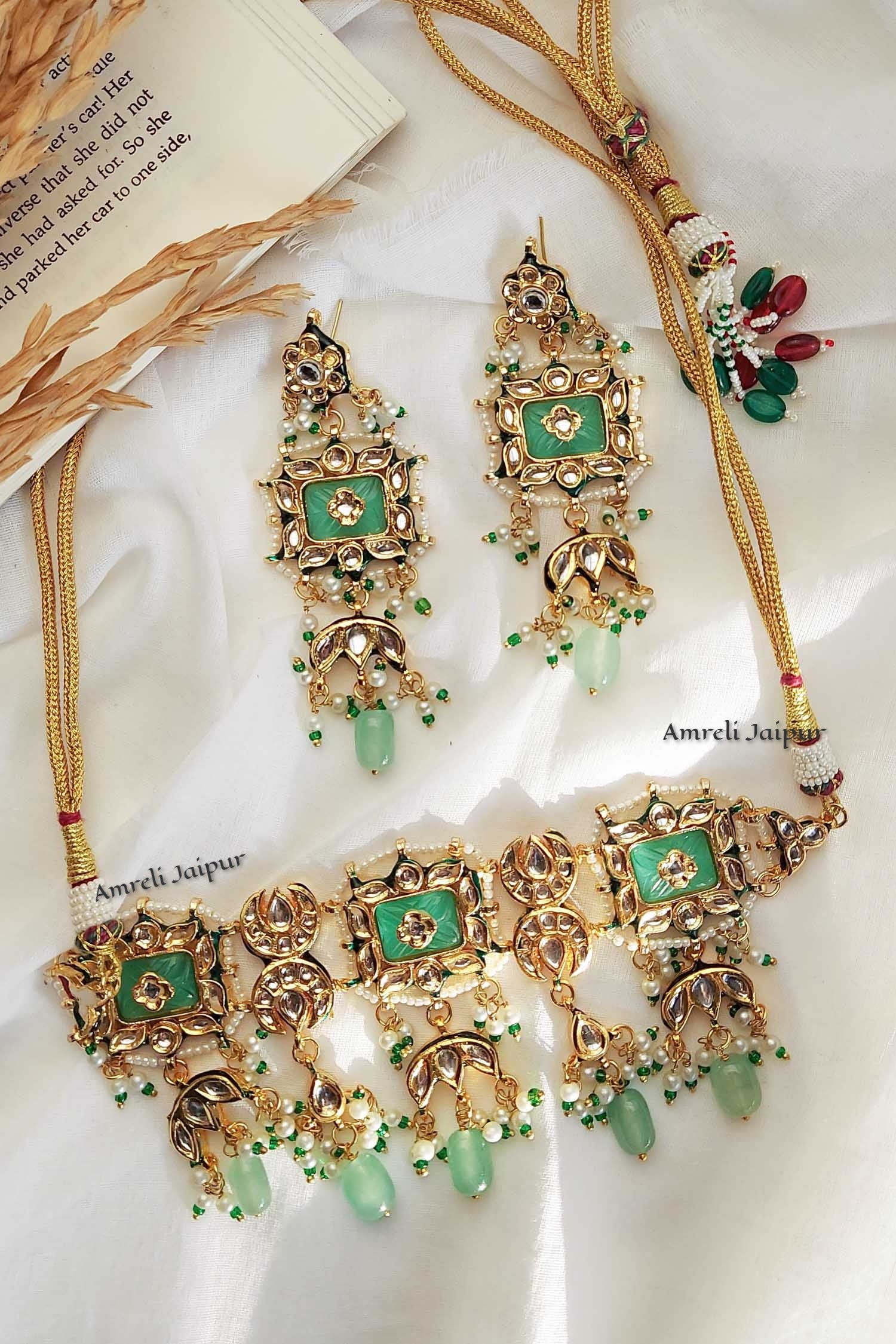 Asika Kundan Choker Set