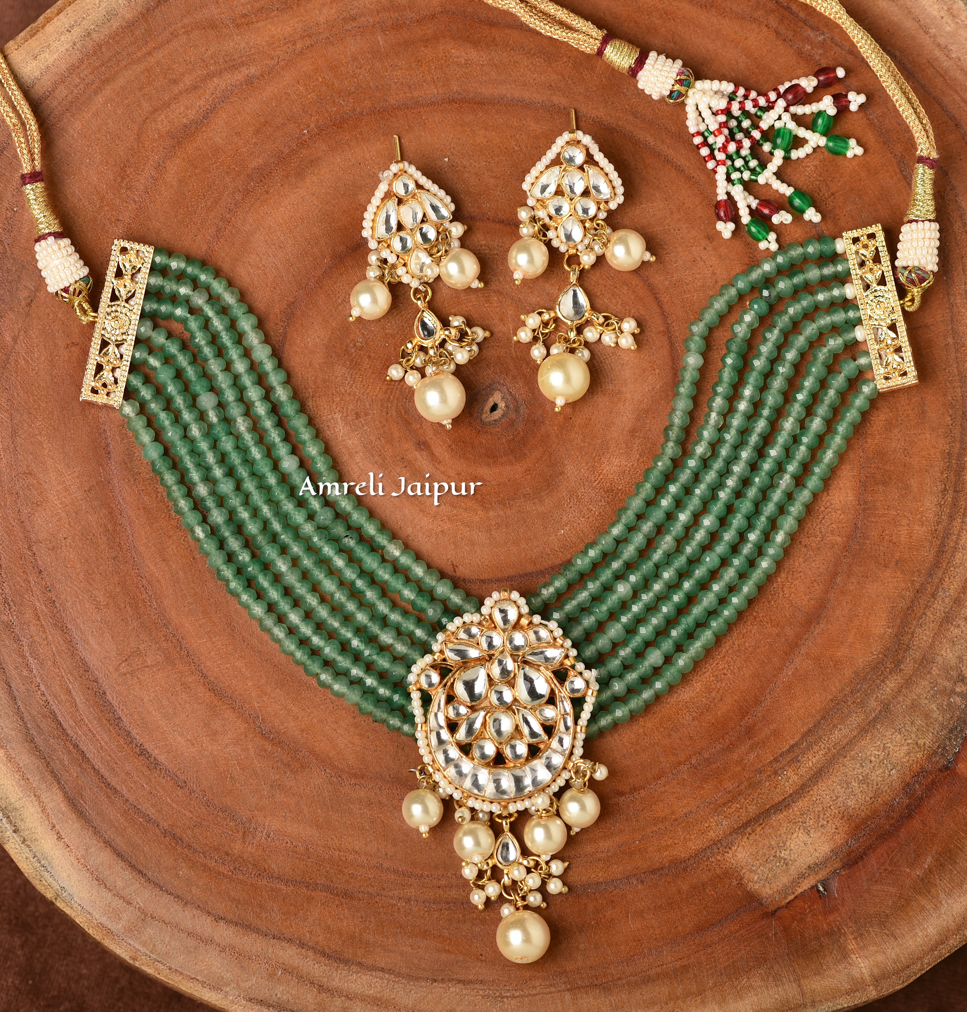 Tresa Pachi Kundan Choker Set