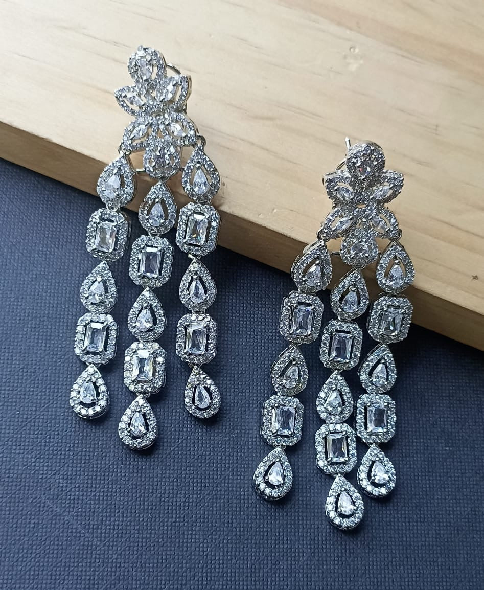 Vallea Diamante Earrings