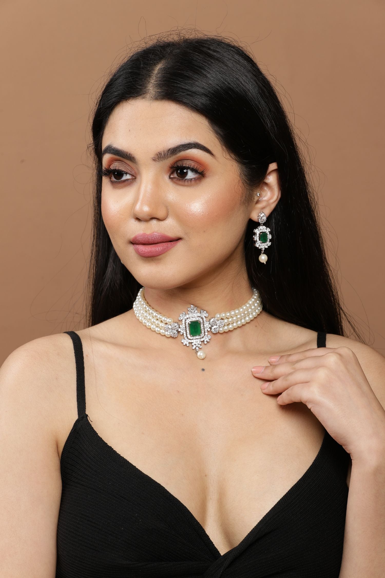 Victoria Emerald Choker Set