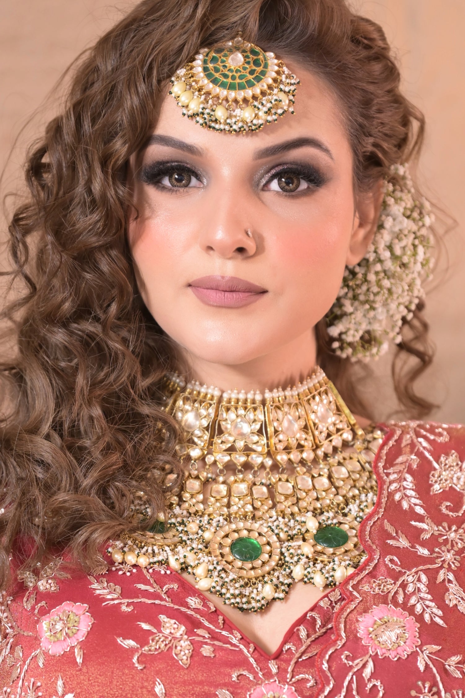Aaorahi Pachi Kundan Set