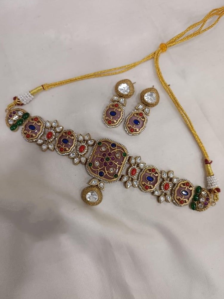 Mandira Carving Choker Set