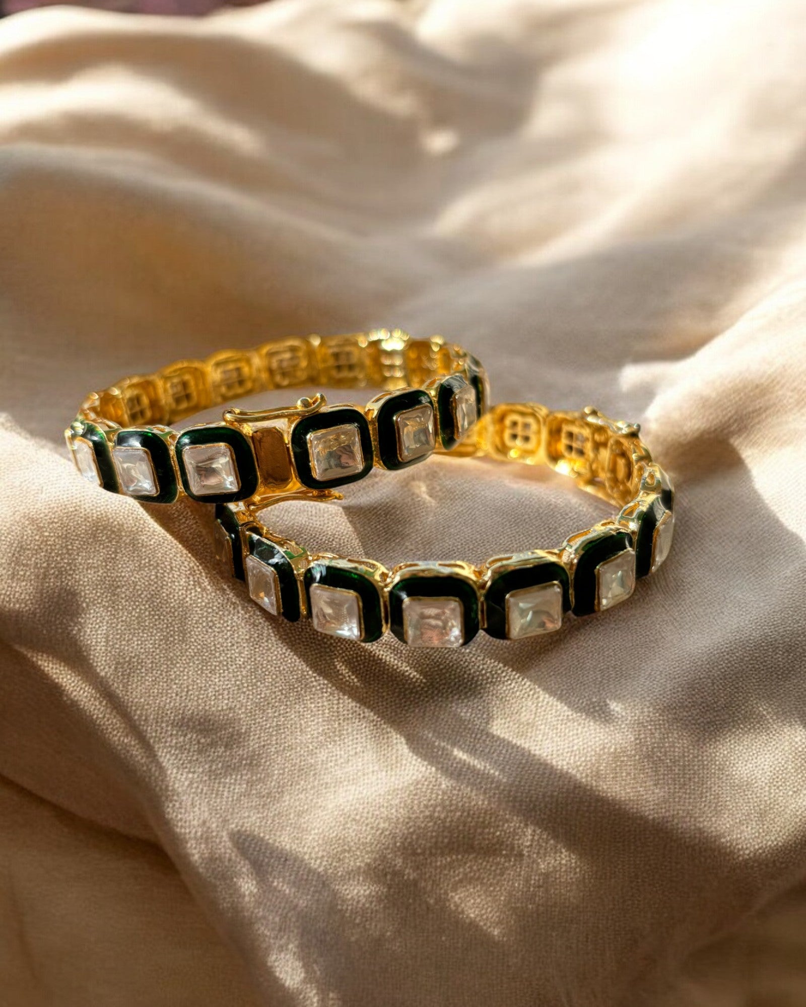 Polki Emerald Bangles