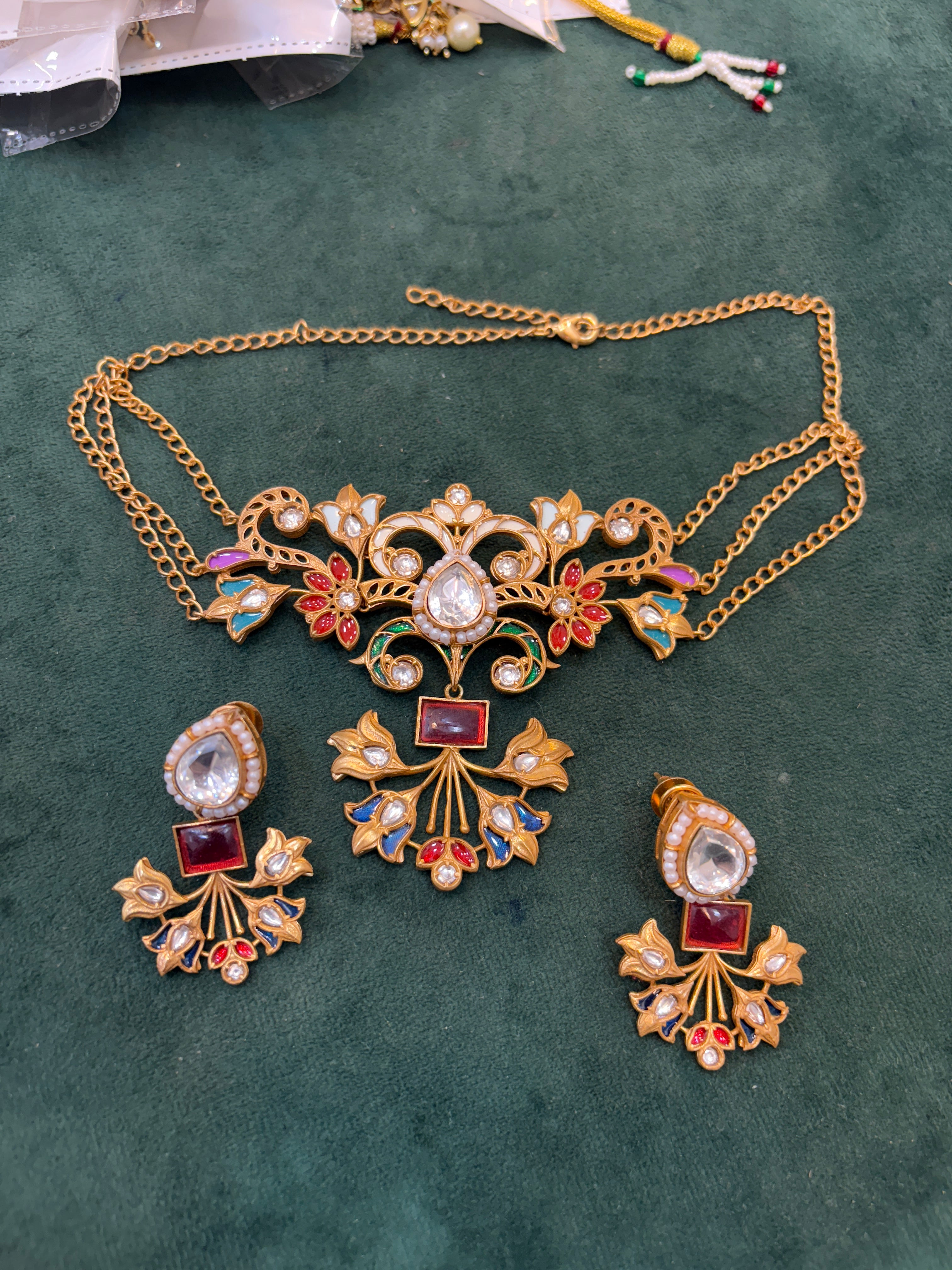 Ajashe Polki Choker Set