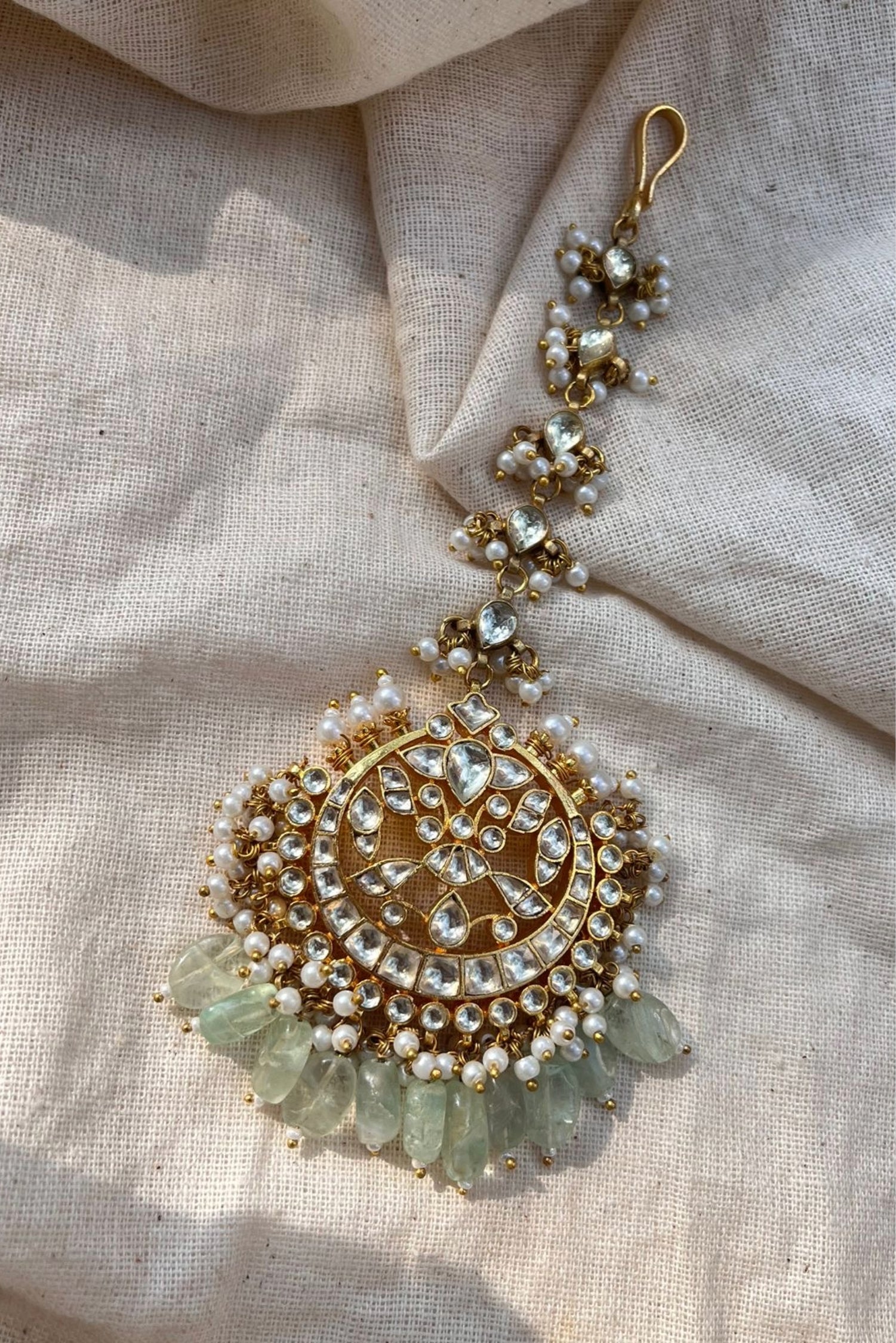 Pachi Kundan Maangtika