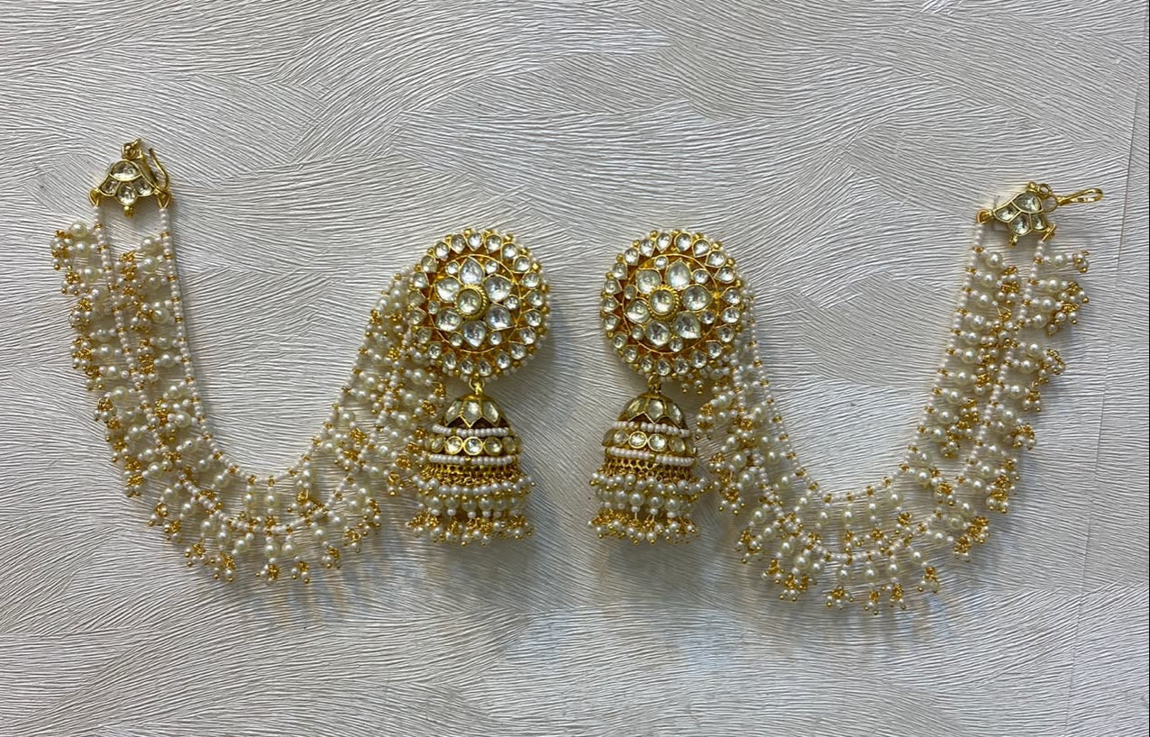 Vedasya Pachi Kundan Earrings with Earchains