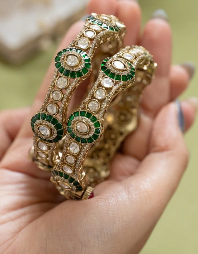 Polki Emerald Bangles
