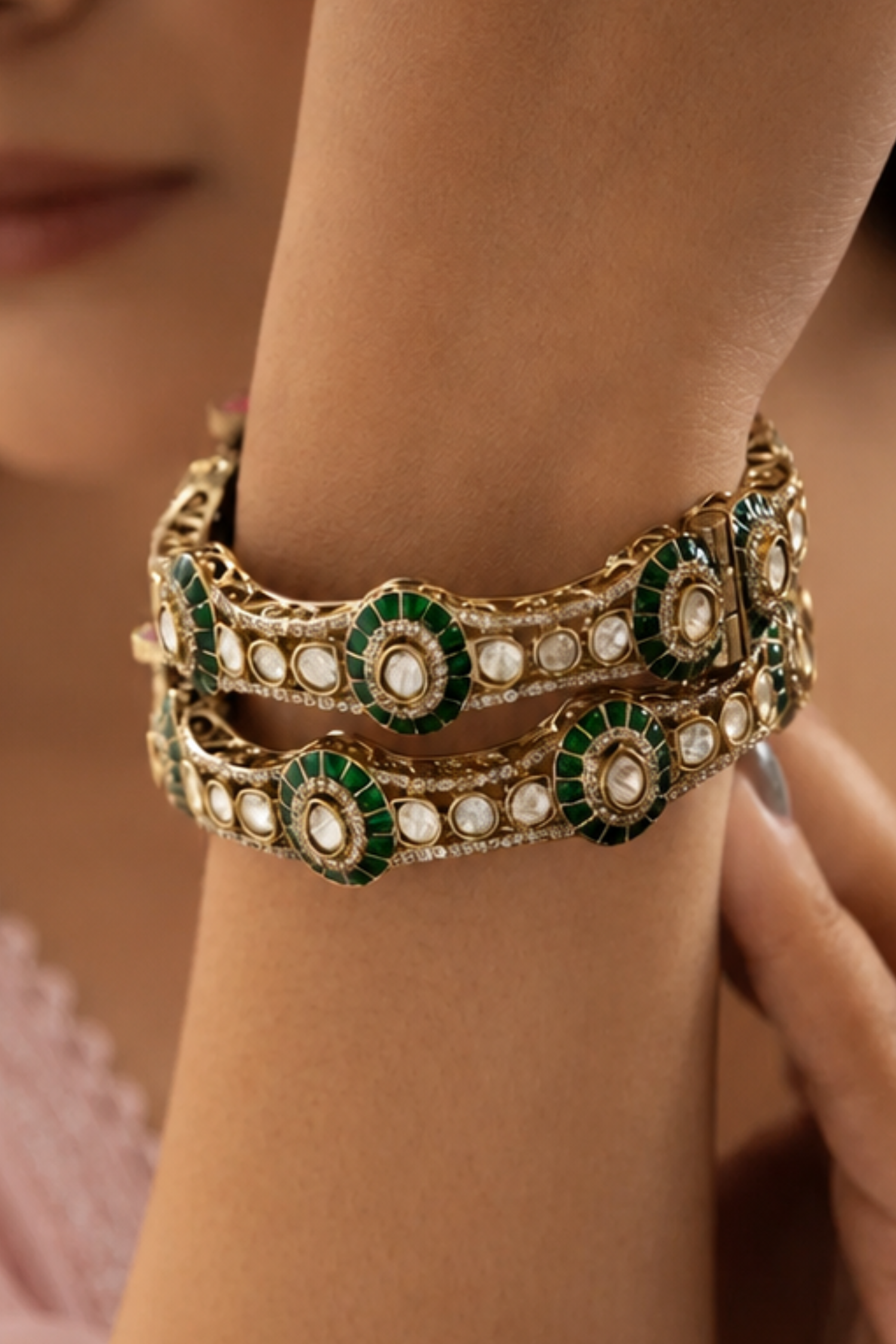 Polki Emerald Bangles