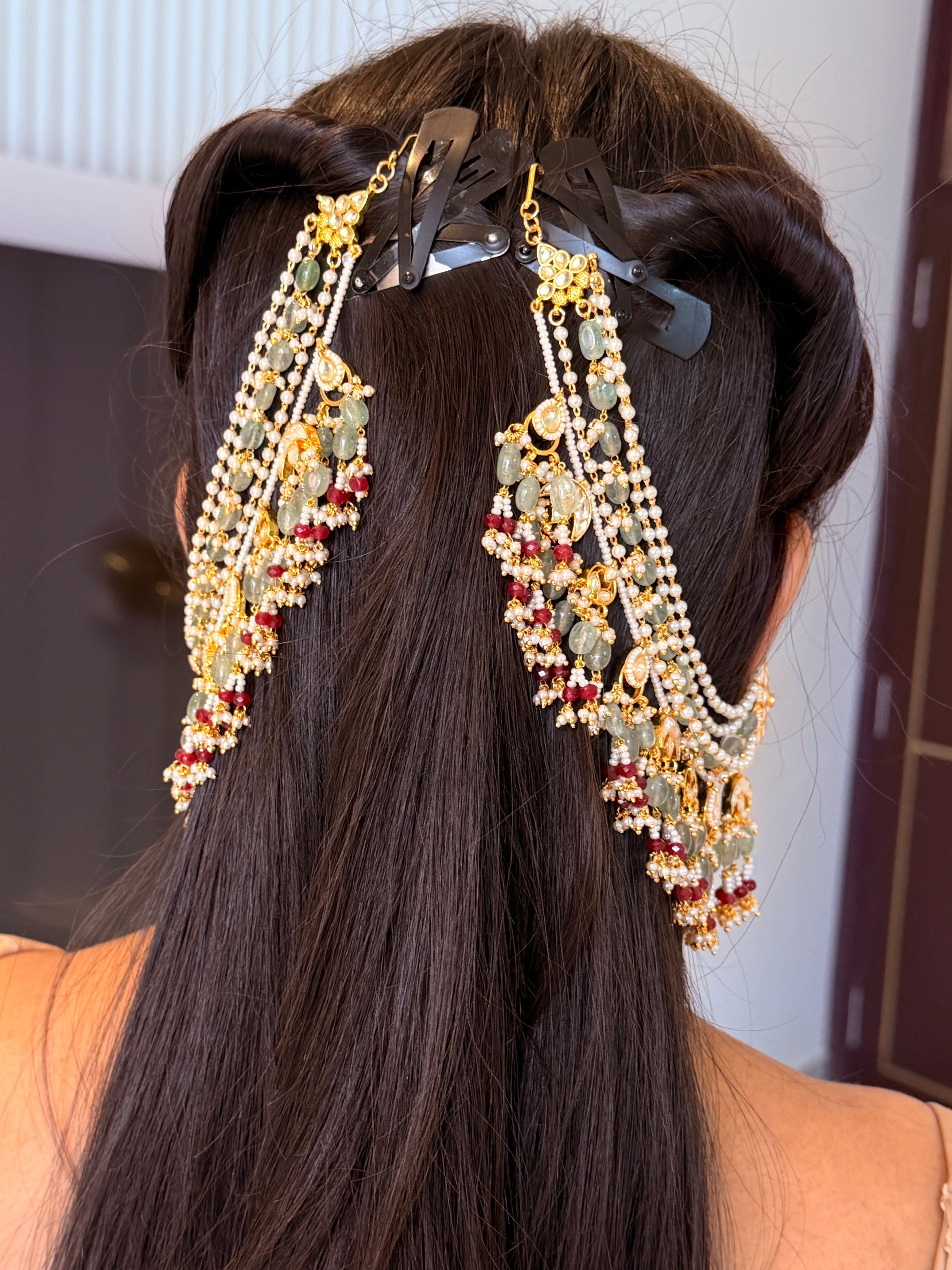 Rozen Pachi Kundan Earrings with Earchains
