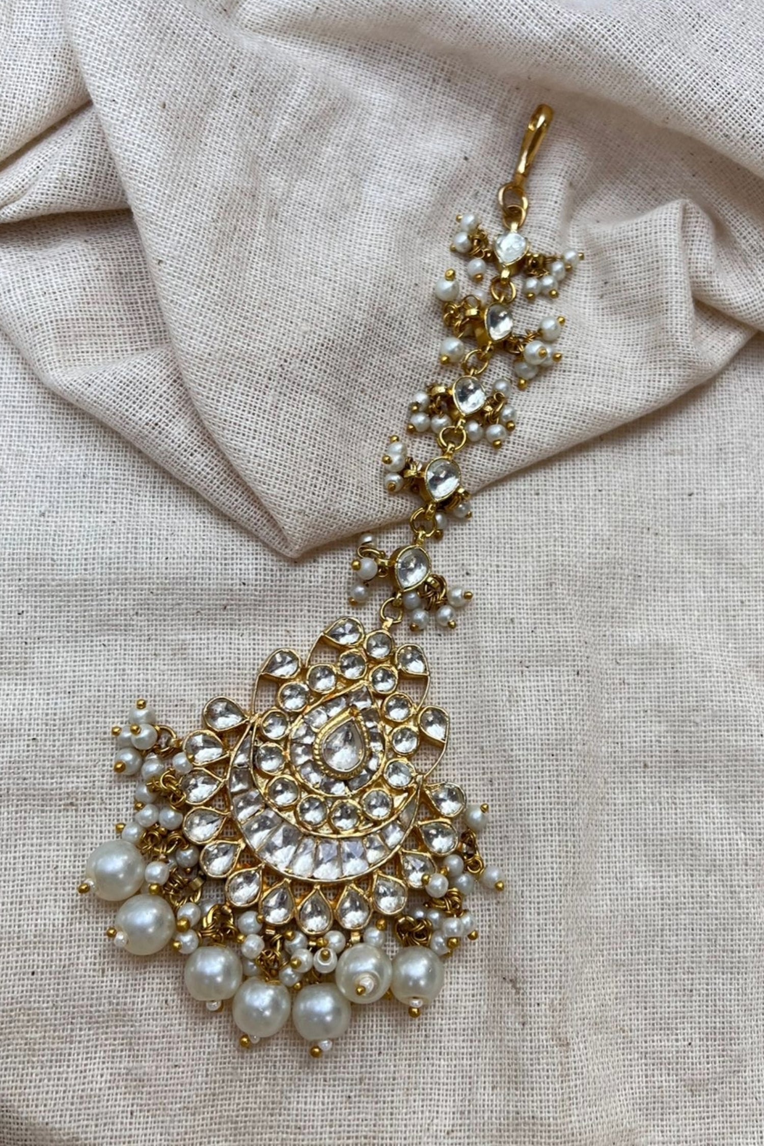 Pachi Kundan Maangtika