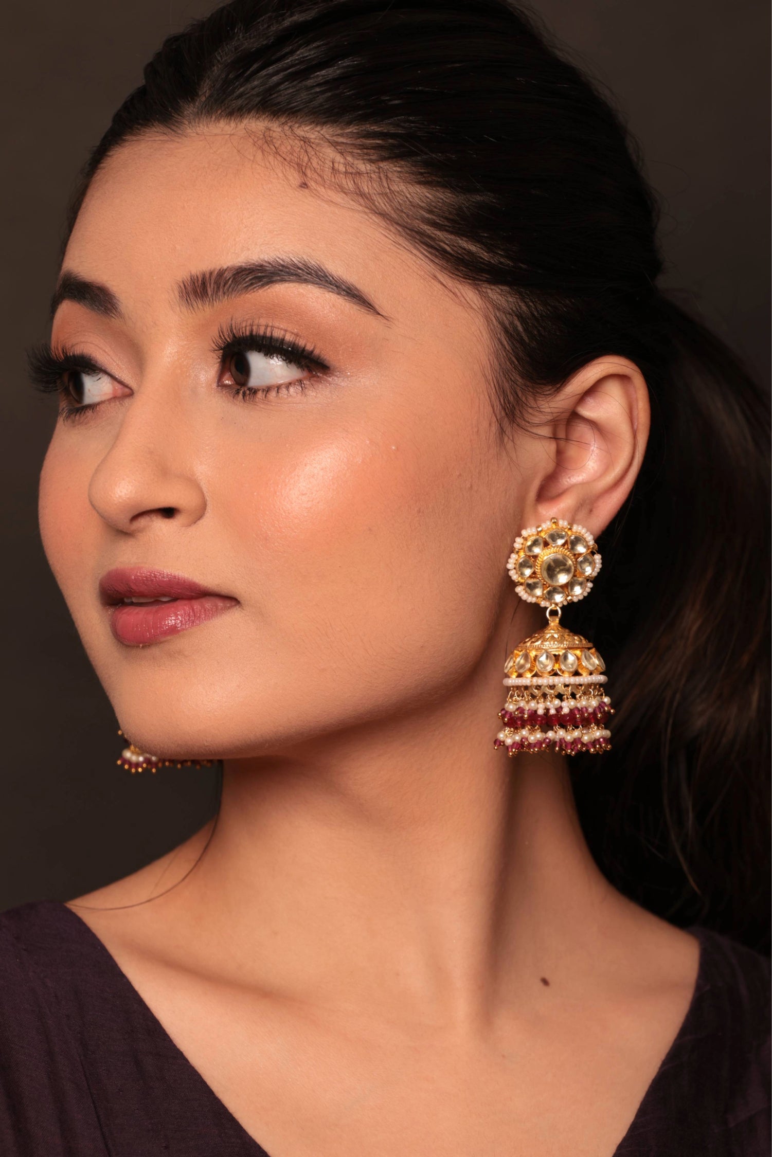 Nigaar Pachi Kundan Jhumkis