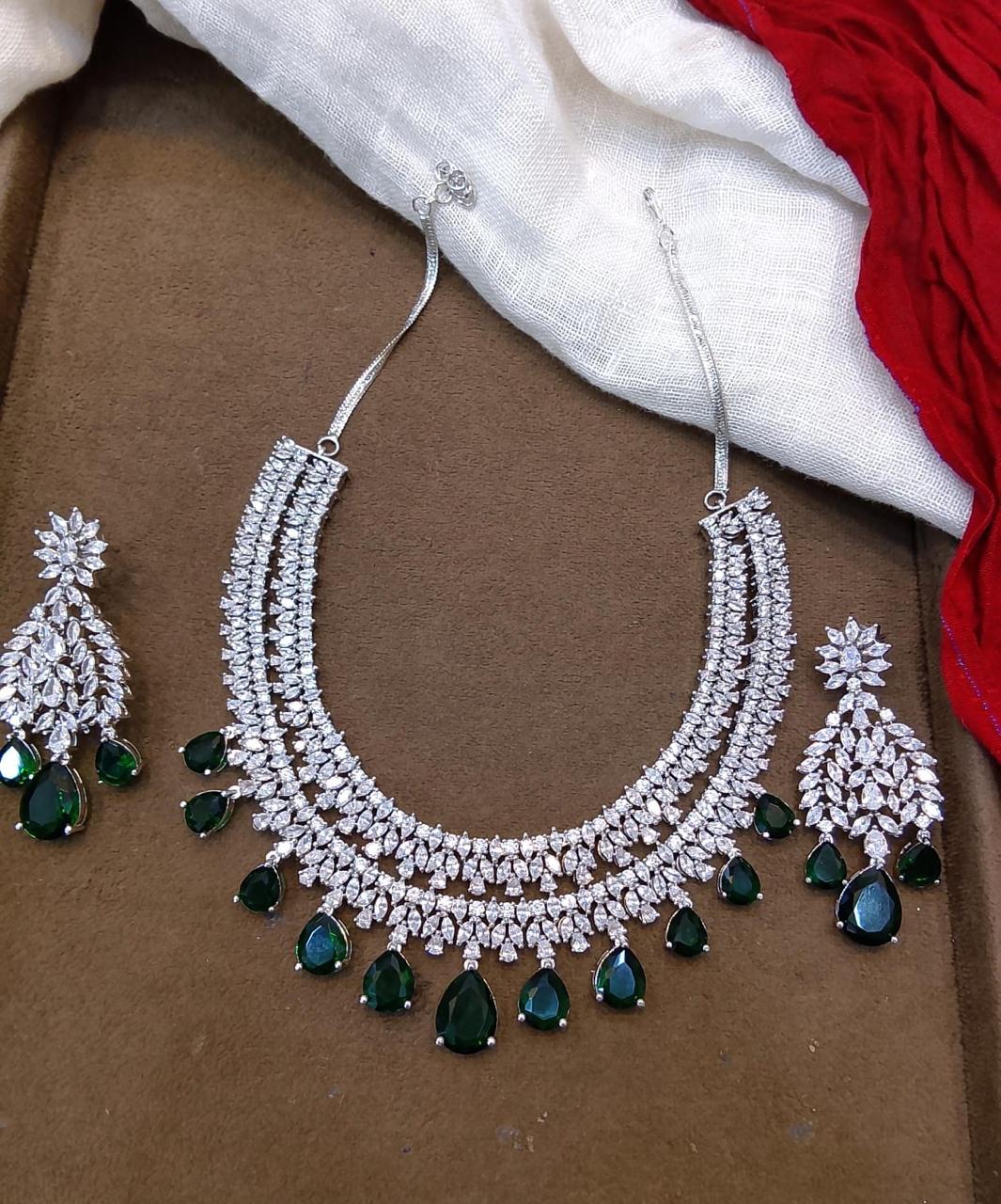 Lorenza Diamond Necklace Set