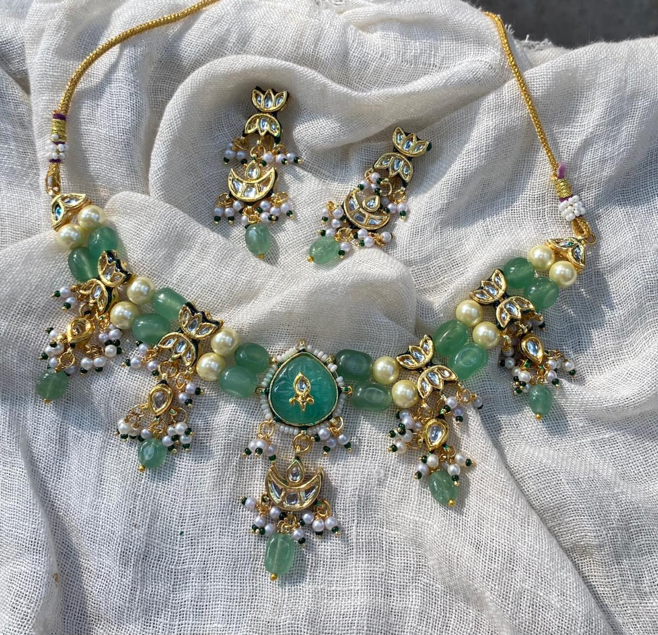 Savie Kundan Choker Set