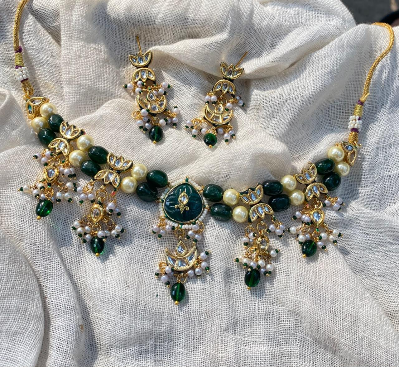 Savie Kundan Choker Set