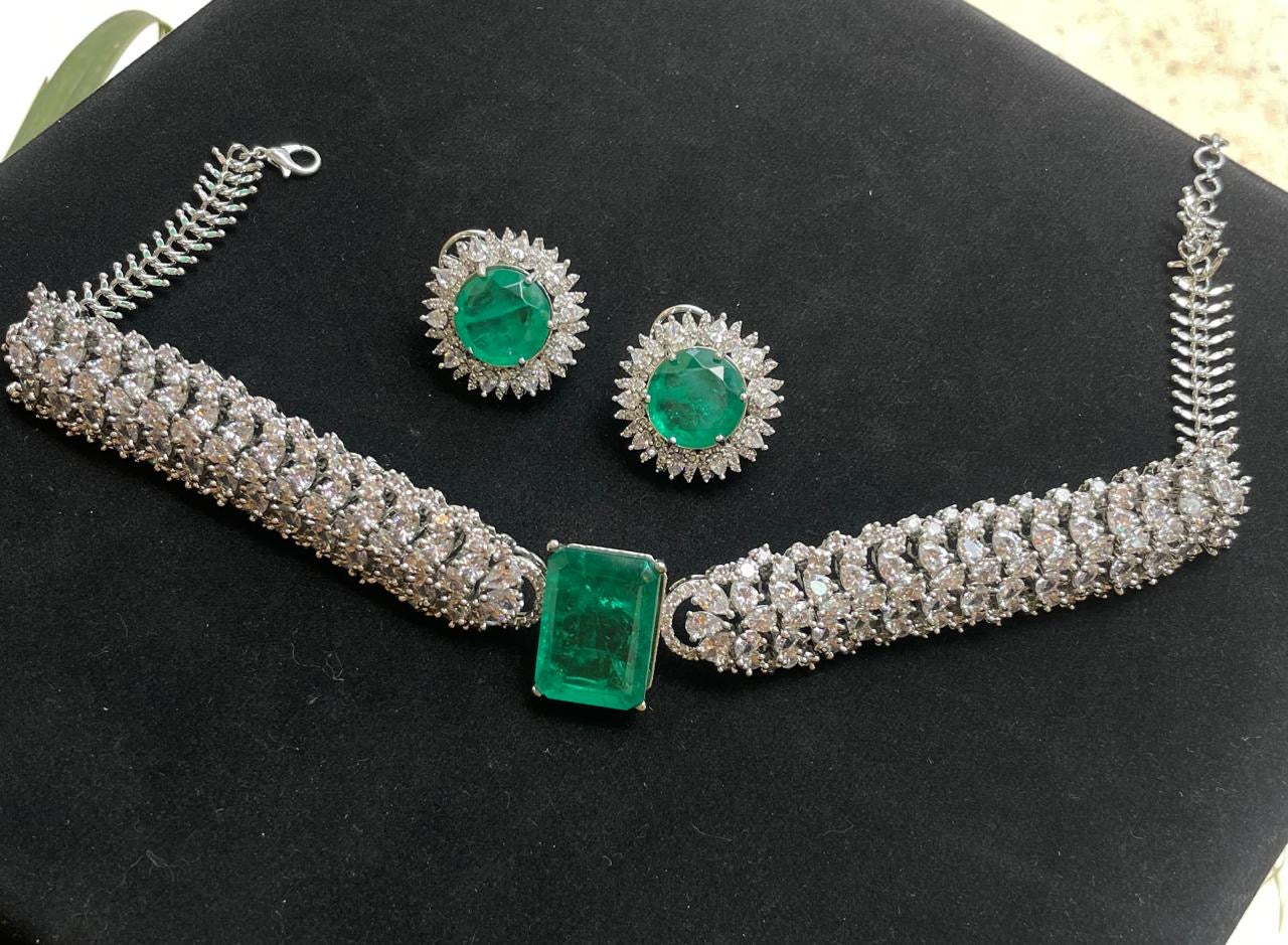 Lucia Emerald Diamond Set