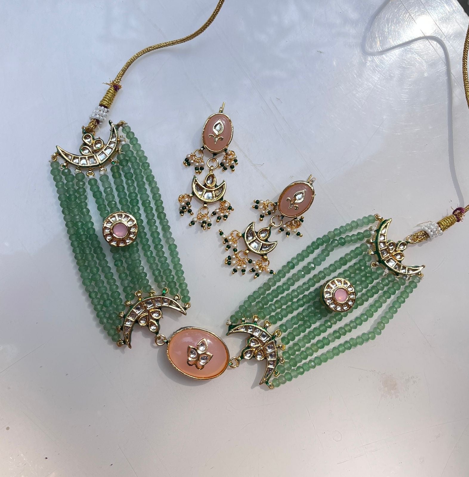 Kundan Carving Stone Choker Set