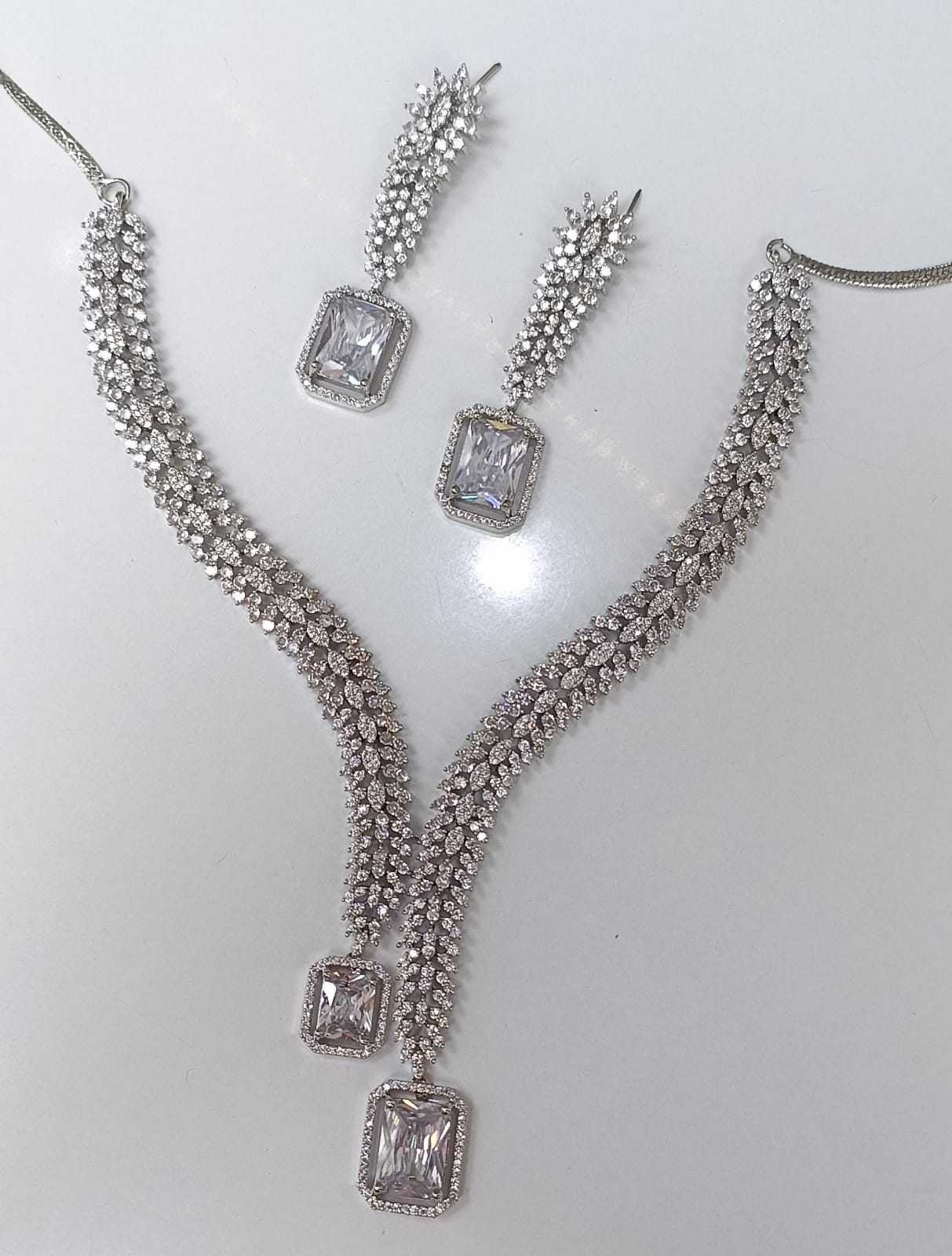 Kira Diamond Set