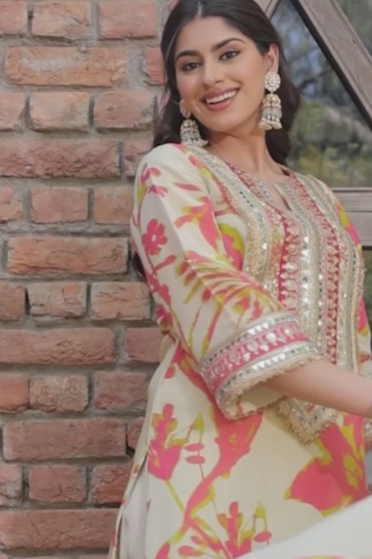 Sitaraya Pachi Kundan Jhumki Earrings